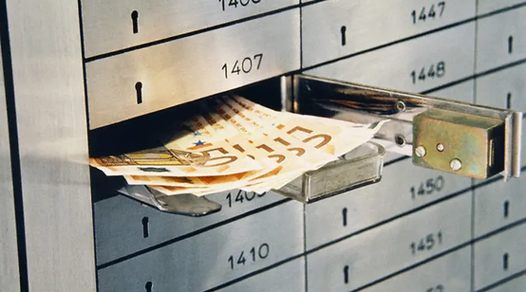 ¿Puede el Gobierno obligar a abrir las cajas de seguridad?