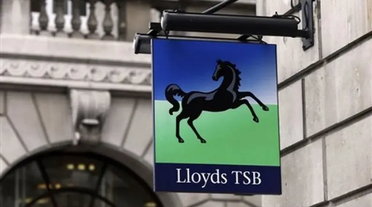 Lloyds Banking Group anunció pérdidas millonarias y apuesta al plan del gobierno