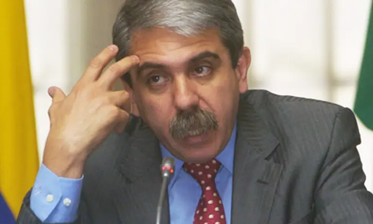 Para Aní­bal Fernández, "liberar al dólar serí­a un suicidio"