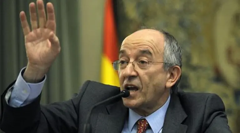 Por primera vez desde 1993, España interviene una entidad financiera