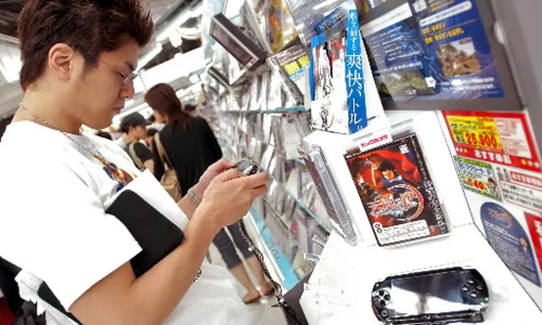 Sony baja precio de la PlayStation para alentar sus ventas