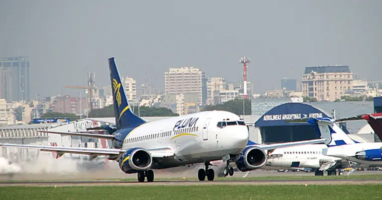 Vuelos internacionales de Pluna unirán Chubut con Brasil y Uruguay