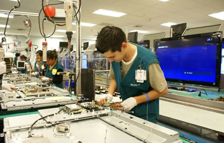 Blindan 40.000 empleos y hay repunte industrial en provincia de Buenos Aires