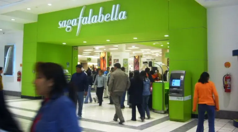 Falabella planea lanzar un sistema de venta a través de celulares antes de fin de año