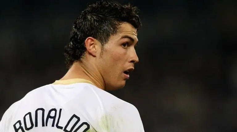 ¿Qué bancos financiaron al Real Madrid la compra de Kaká y Cristiano Ronaldo?