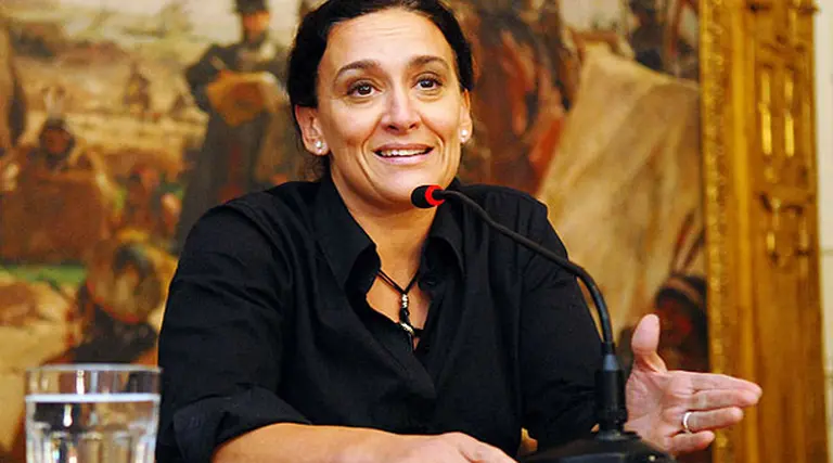 Michetti: "El traspaso del Subte que aprobó el Senado son fuegos de artificio"