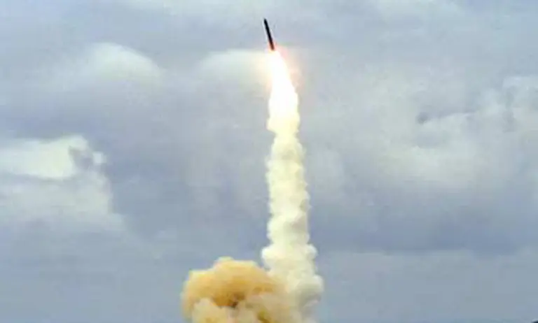 Escalada bélica mundial: Estados Unidos mostró su fuerza al lanzar un misil balí­stico intercontinental