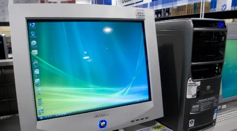 Ventas de computadoras caen 23% en el retail