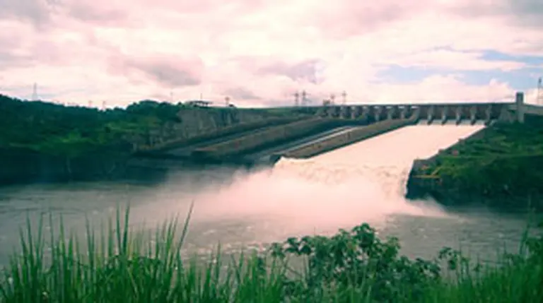 Gigante brasileño desembolsarí­a u$s3.000 millones en la represa Garabí­