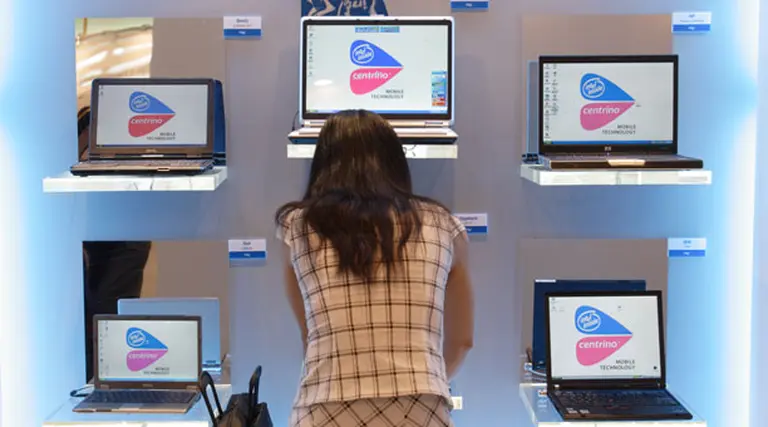 Inauguran una fábrica de computadoras portátiles en Córdoba