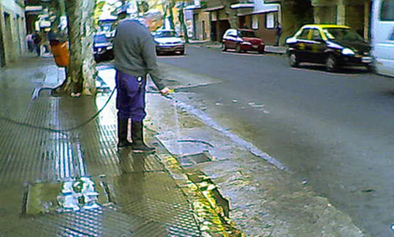 Paritarias: los encargados quieren 24,5% y las expensas suben 12%