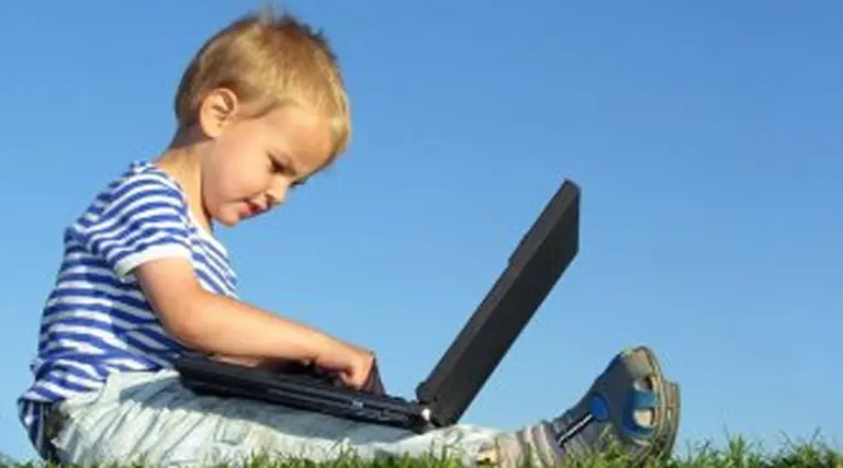 Cómo elegir la computadora adecuada para su hijo