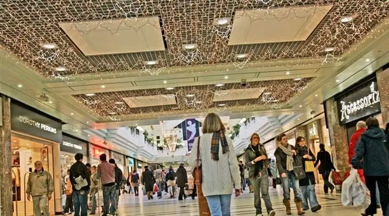 Alertan que las ventas de indumentaria "made in Argentina" cayeron 40%