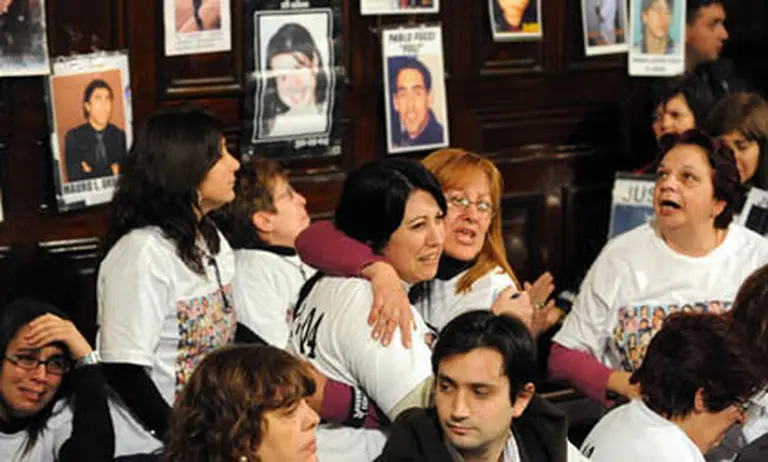 Los sobrevivientes y familiares de las ví­ctimas de Cromañon recibirán subsidios mensuales