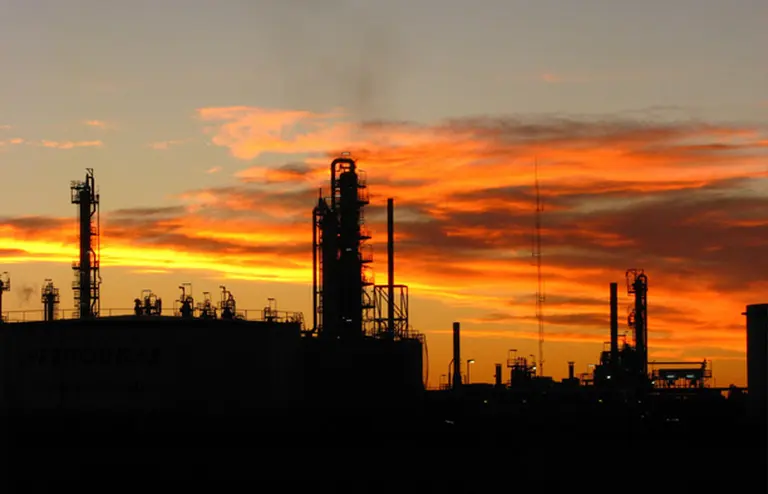 Peligra el principal polo petroquí­mico de la Argentina por la sequí­a