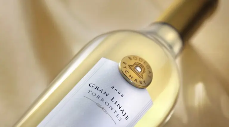 Bodegas Etchart presentó una nueva etiqueta "Gran Linaje"