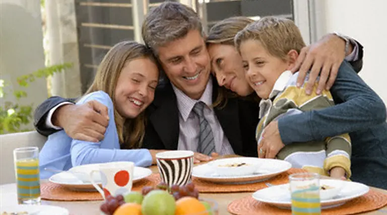 Para los millonarios, la familia está antes que los lujos