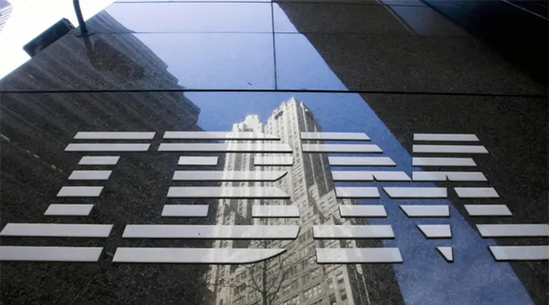 IBM se enfrenta a Google en el mercado del correo basado en la web