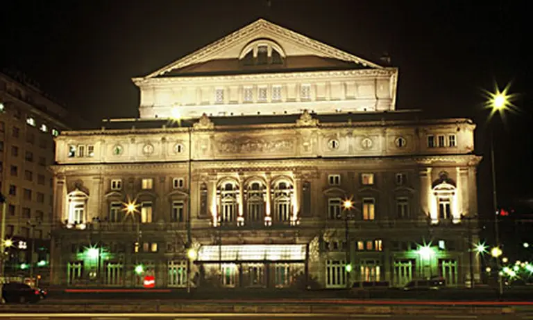 El Teatro Colón convierte su marca en un gran negocio para vender miles de productos oficiales