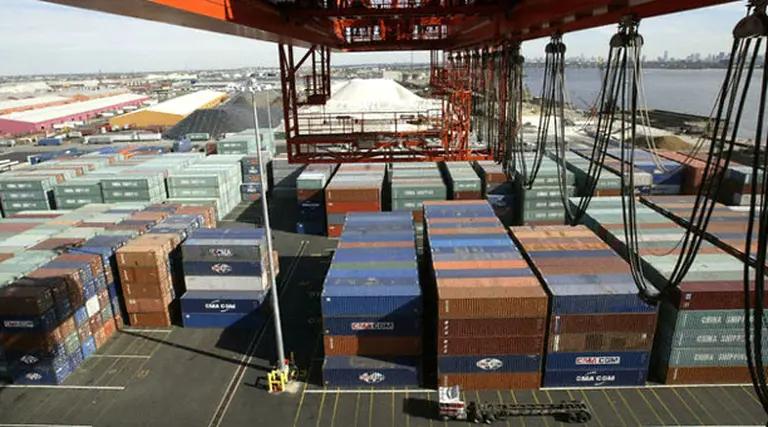 Buenos Aires recibirá su segunda grúa super Post-Panamax