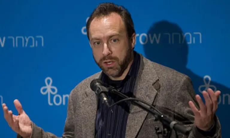 El creador de la Wikipedia aclara que la enciclopedia es un lugar para encontrar preguntas, no respuestas