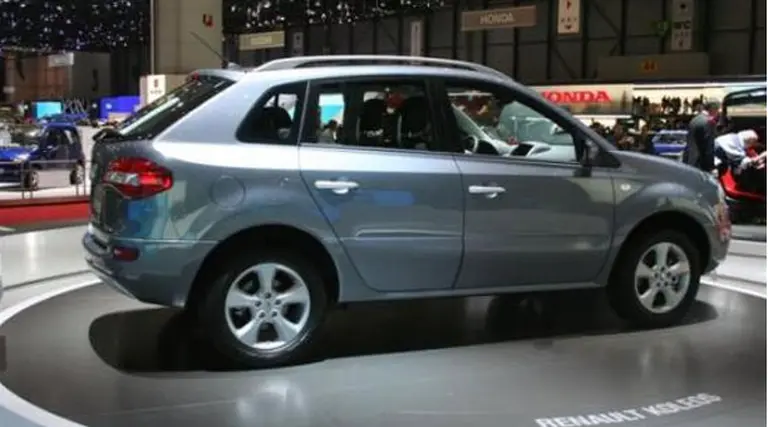 El Gobierno lanzará plan de estí­mulo para autos con fondos de la ANSES