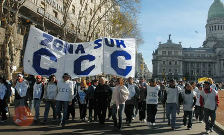 La CTA opositora y la izquierda realizaron protesta contra el "ajuste"