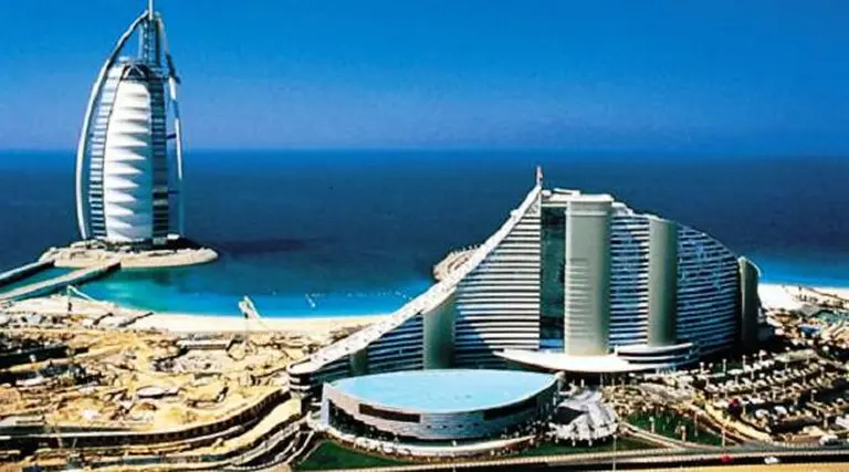 Conmoción mundial tras pedido de moratoria de un emirato árabe