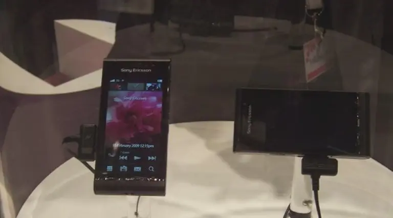 Sony Ericsson descubre problemas en sus teléfonos inteligentes