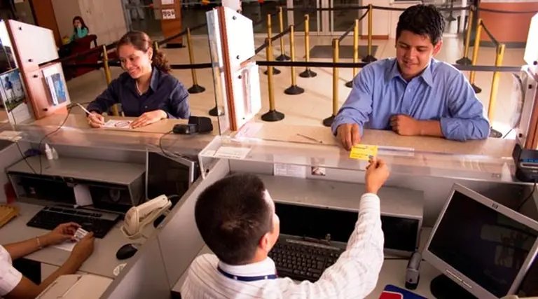 ¿Usted sabe qué hacen y cómo manejan las empresas sus datos personales?