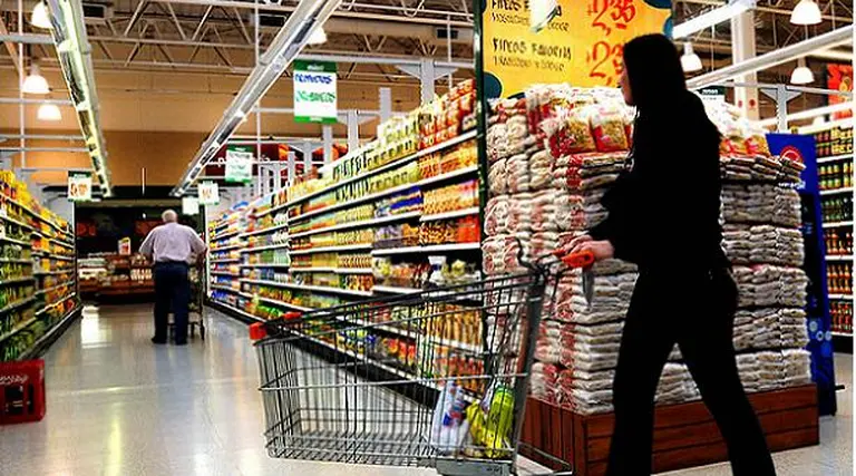 Polémico: ciudades frenan el avance de hipermercados y apuran una "Ley Nacional"