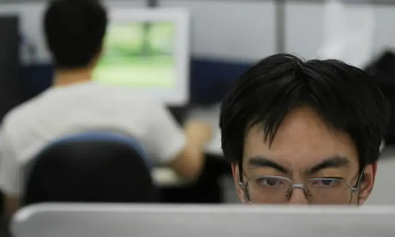 China prohí­be abrir sitios personales en la web