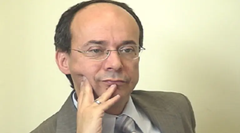 "La Argentina está en déficit fiscal hace tiempo", según Artana