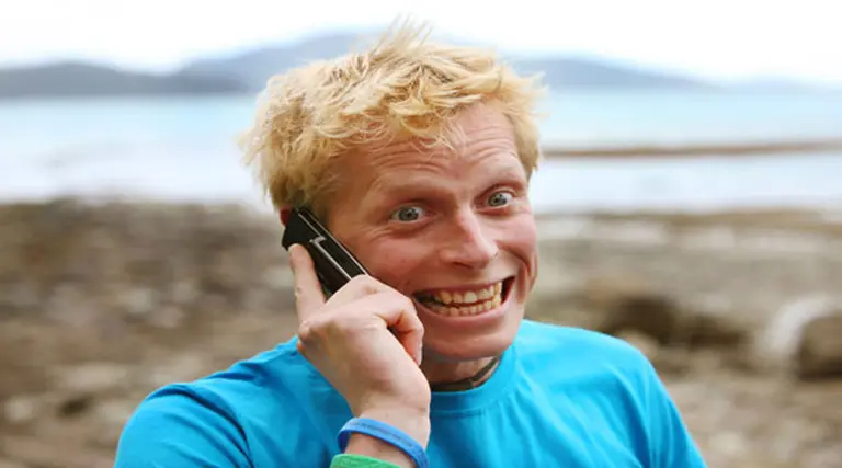 El ganador de "El mejor trabajo del mundo", al borde de la muerte por una medusa