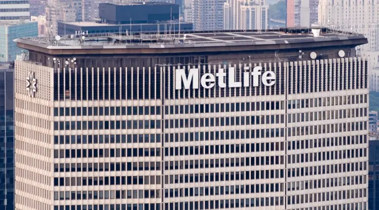 Met Life juega fuerte: ofrece u$s14.000 millones por una unidad de AIG