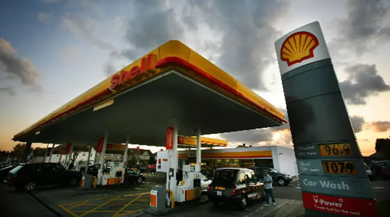 Shell sigue vendiendo sus mejores estaciones de servicio
