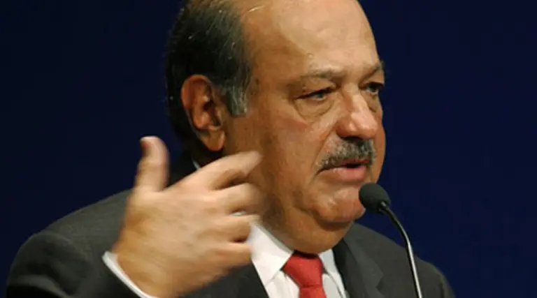 Cómo ve la vida este hombre que cumplió 70 años, ya tiene u$s35.000 M y va por más