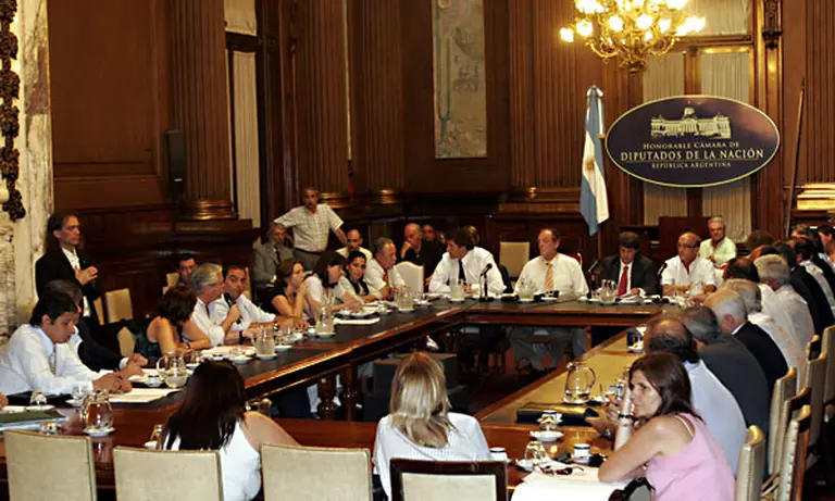 El oficialismo asegura que se debatirá en el Congreso el uso de reservas