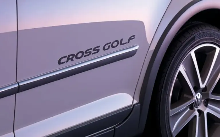 VW presenta un nuevo Golf, más deportivo y 'todoterreno'