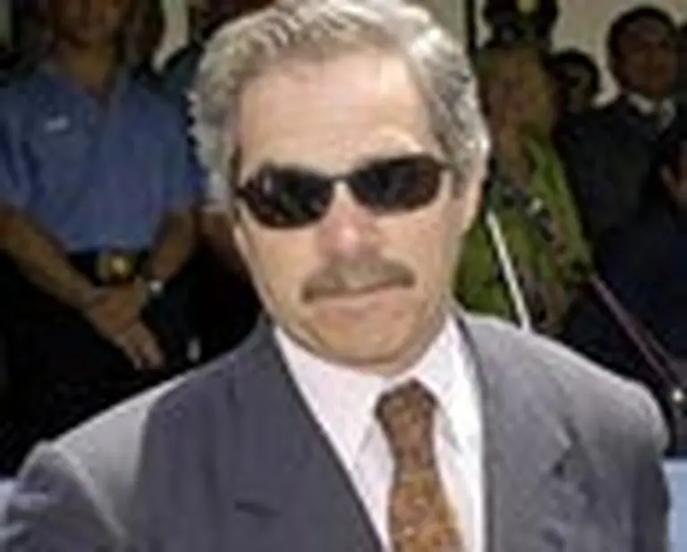 Felipe Solá gana las portadas con su desafí­o al duhaldismo