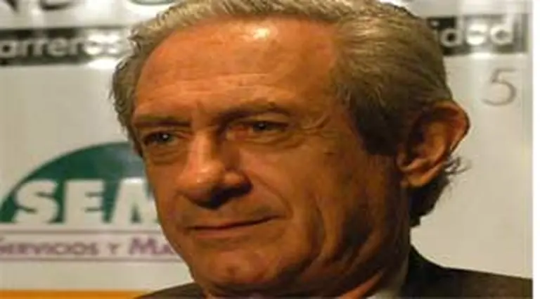 Llach: "Si la inflación no desborda, la economí­a crecerá por arriba del 4%"