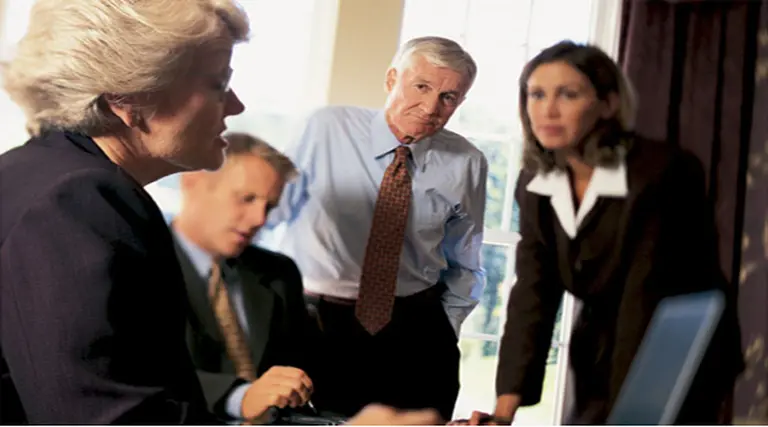 Estudian proyecto de ley para regular empresas familiares