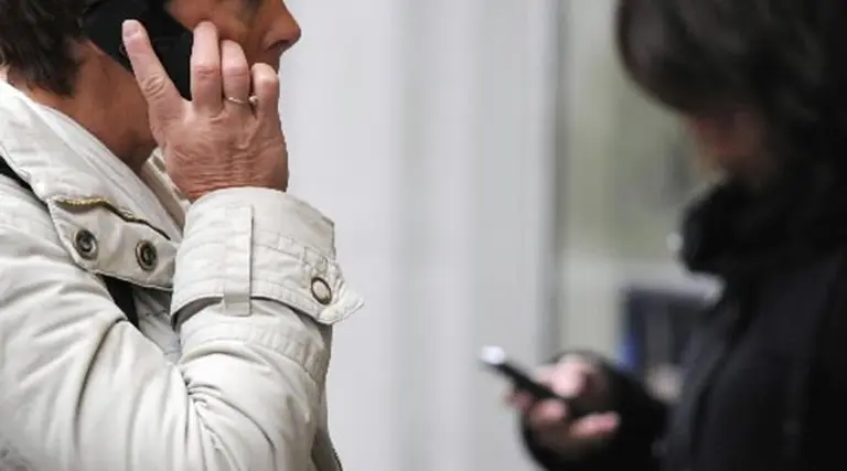 La Justicia ordenó devolver dinero a usuarios de teléfonos celulares