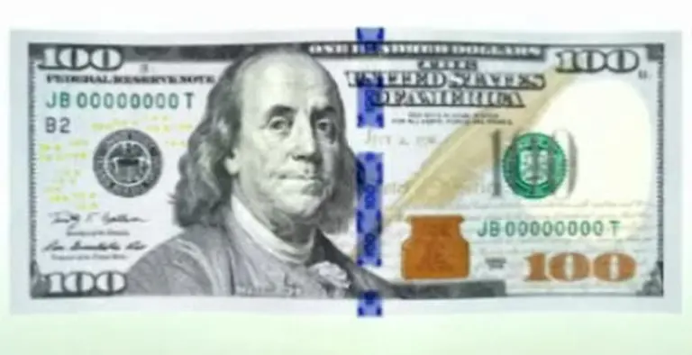 Para evitar falsificaciones, EE.UU. presentó su nuevo billete de 100 dólares