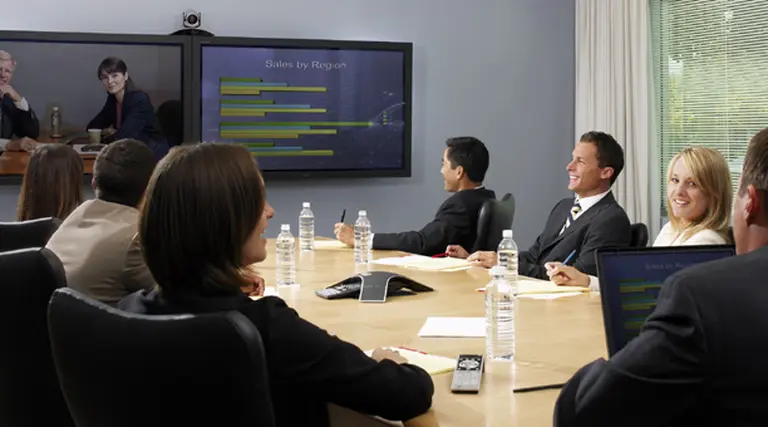 Por las cenizas de un volcán, vuelve la videoconferencia para alegrí­a de tecnológicas
