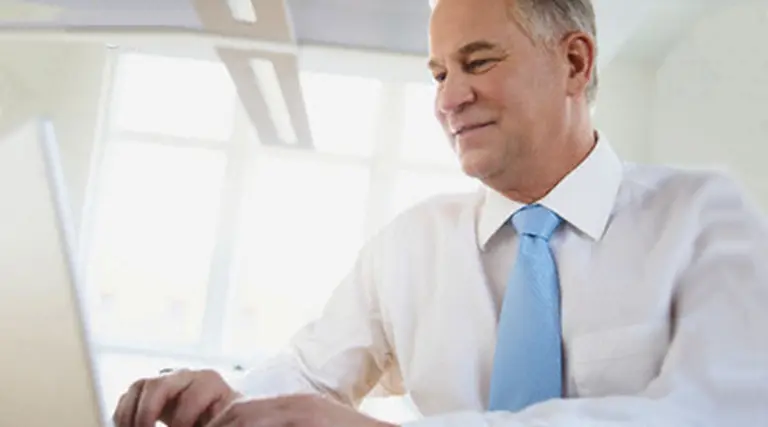 Hotmail se renueva e integra Office, YouTube y Facebook