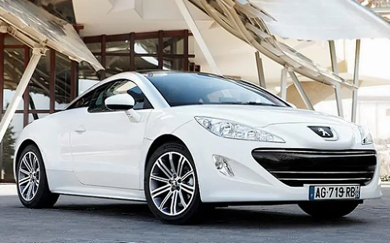 Peugeot lanzó el RCZ, el auto que cambia la historia de los nombres de la marca