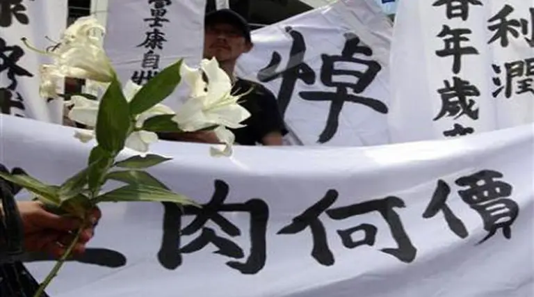 Tras la ola de suicidios, la empresa taiwanesa subirá los salarios en China