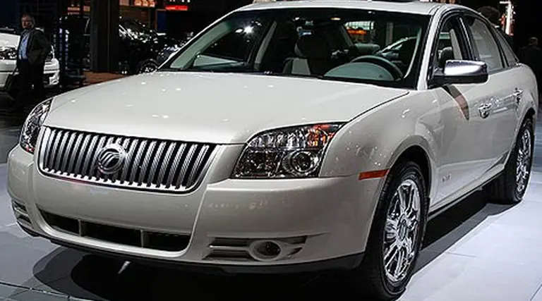 Ford evalúa "apagar el motor" del Mercury