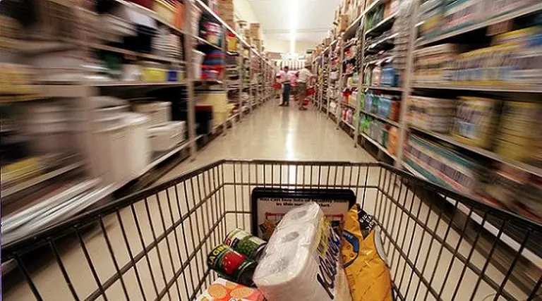 Expertos revelan cómo es el nuevo consumidor más reflexivo y globalizado